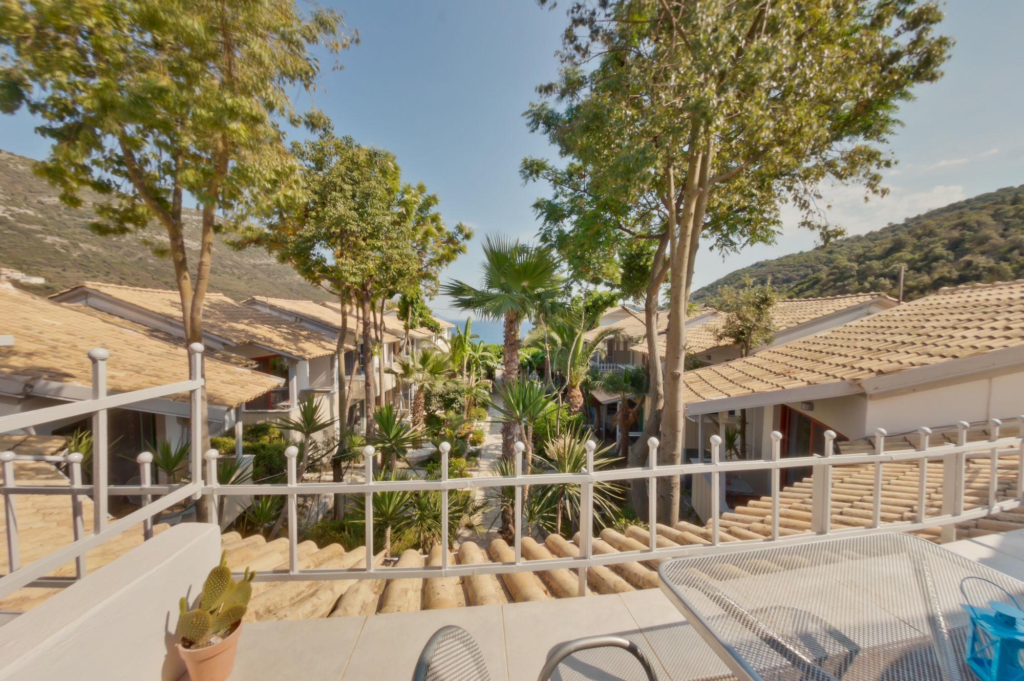 Rouda Bay Beach Hotel Mikros Gialos Bagian luar foto