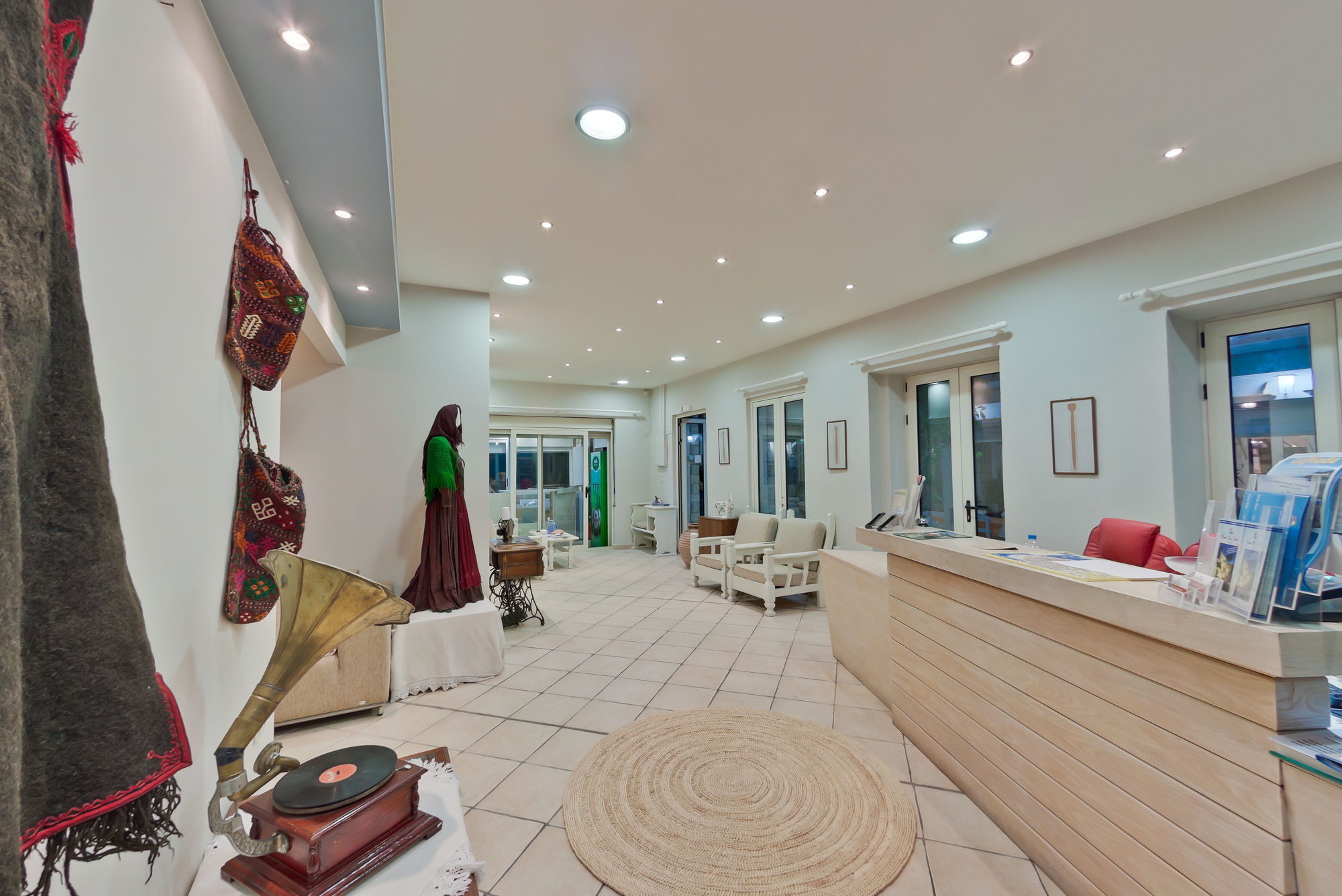 Rouda Bay Beach Hotel Mikros Gialos Bagian luar foto